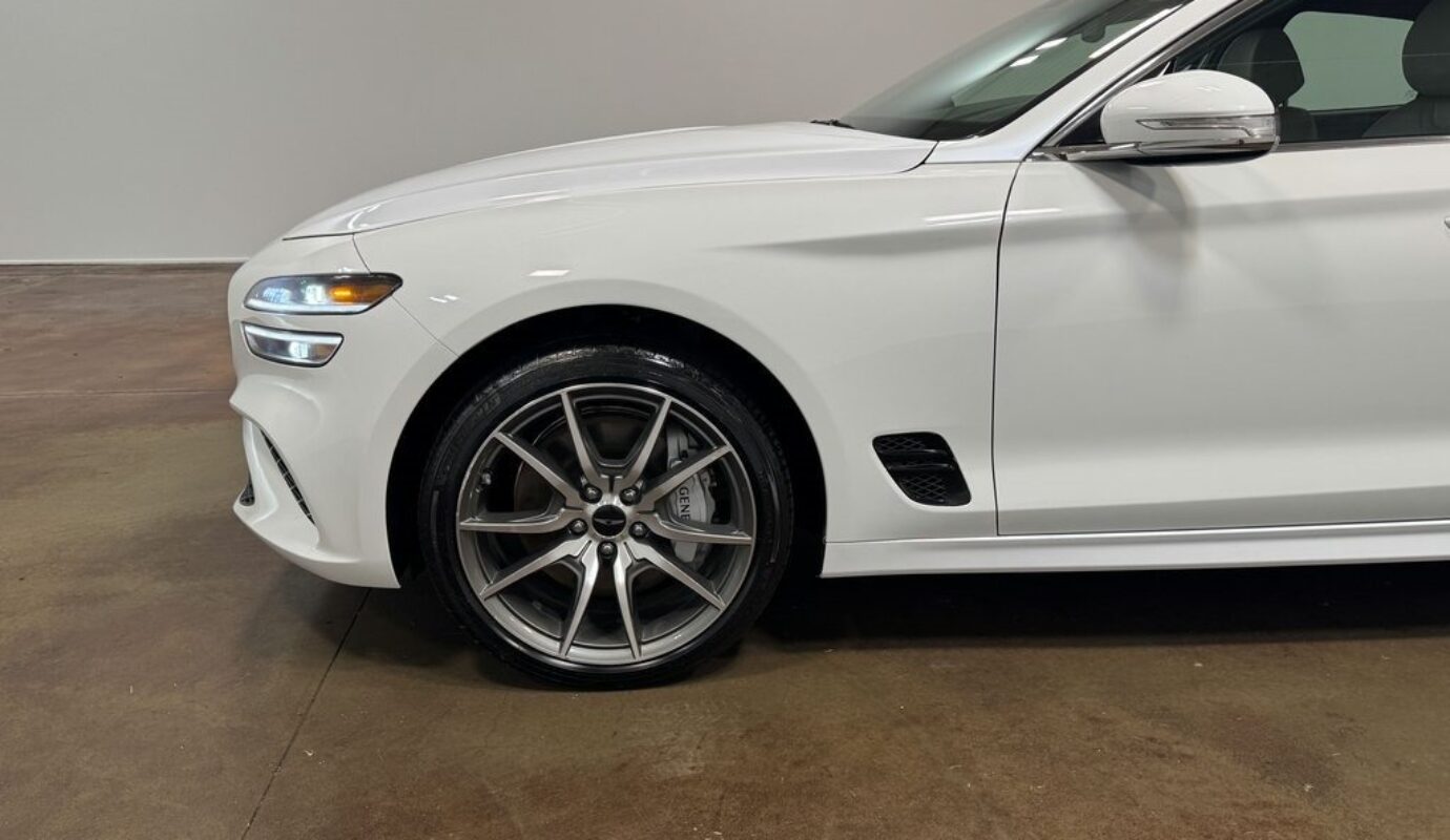 2025 Genesis G70 2.5T