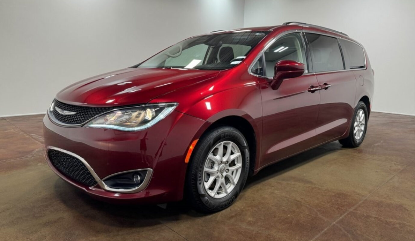 2020 Chrysler Pacifica Touring