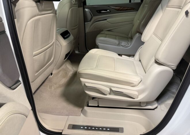 2021 Cadillac Escalade ESV Sport Platinum