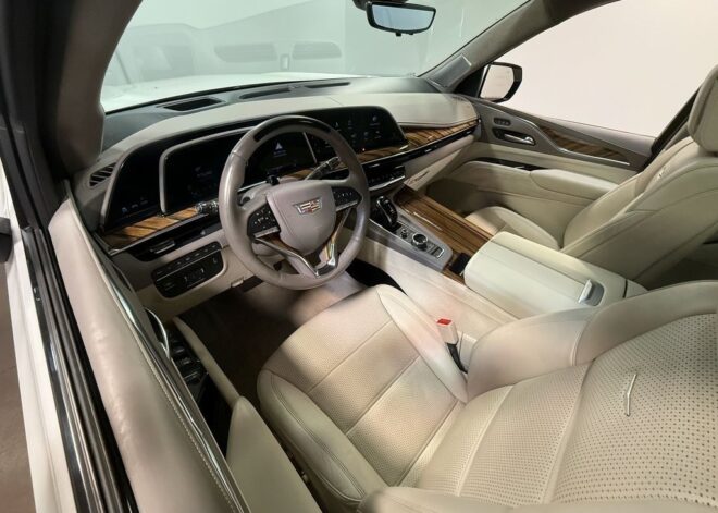 2021 Cadillac Escalade ESV Sport Platinum