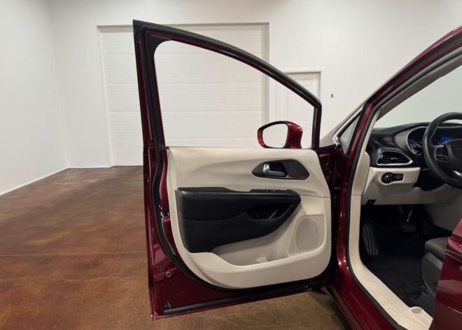 2020 Chrysler Pacifica Touring