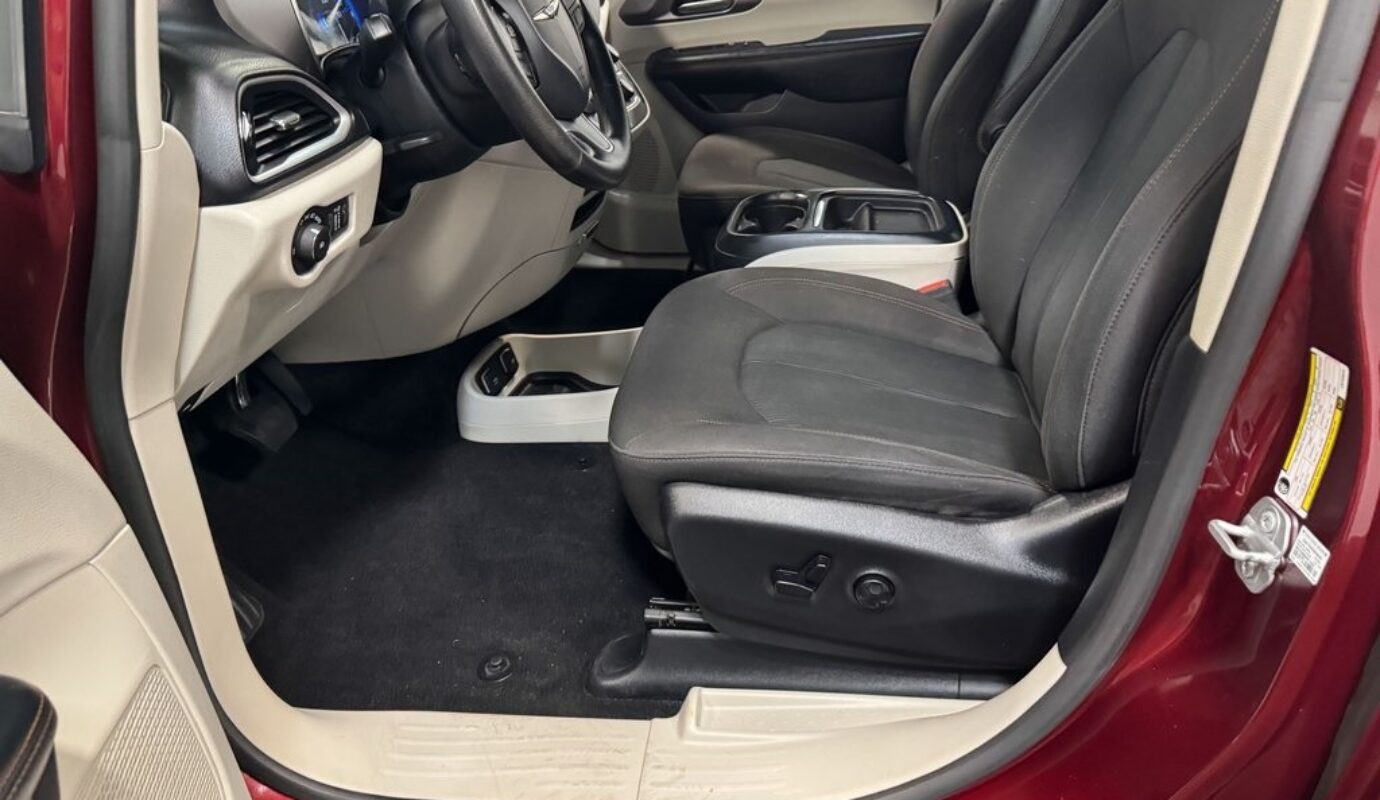 2020 Chrysler Pacifica Touring