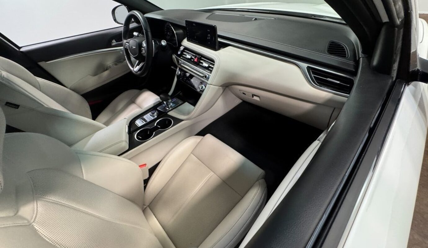 2025 Genesis G70 2.5T