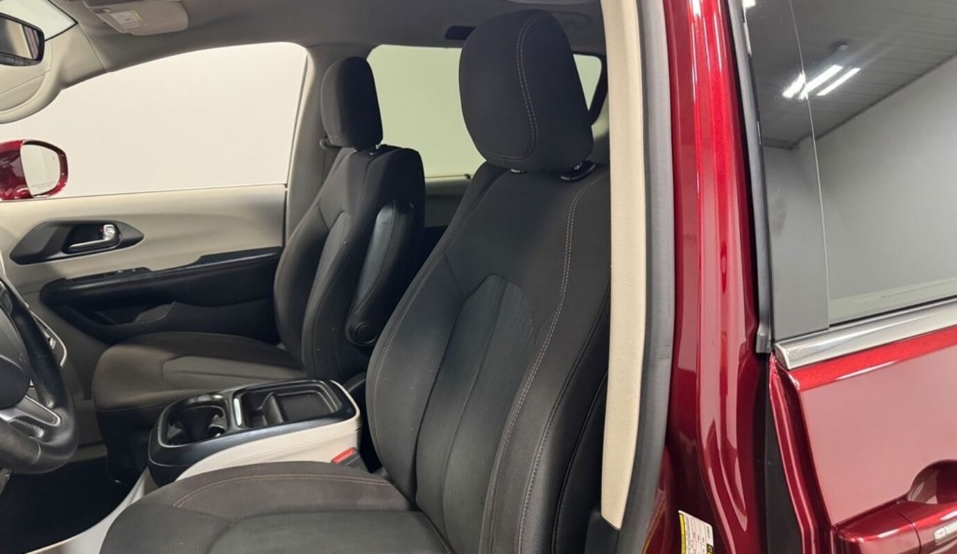 2020 Chrysler Pacifica Touring