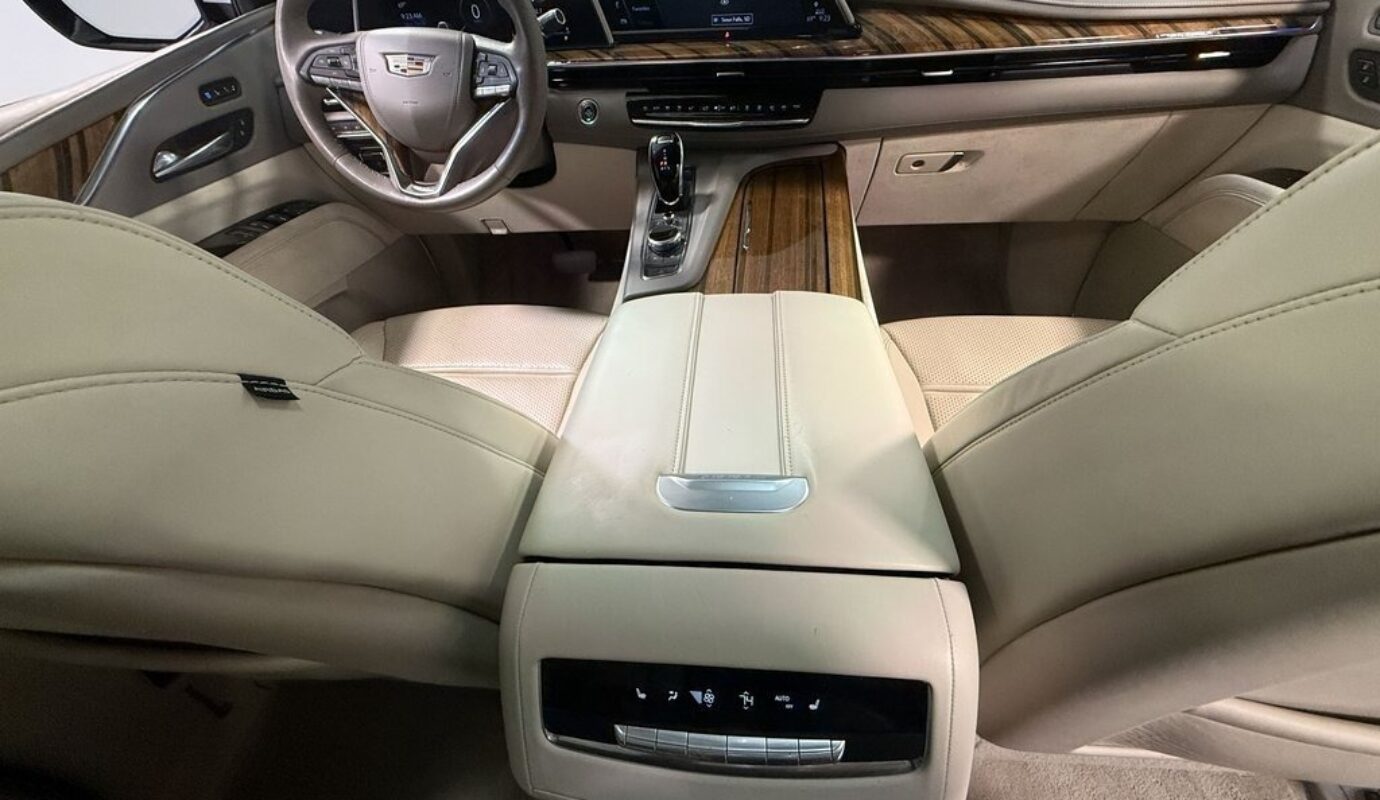 2021 Cadillac Escalade ESV Sport Platinum