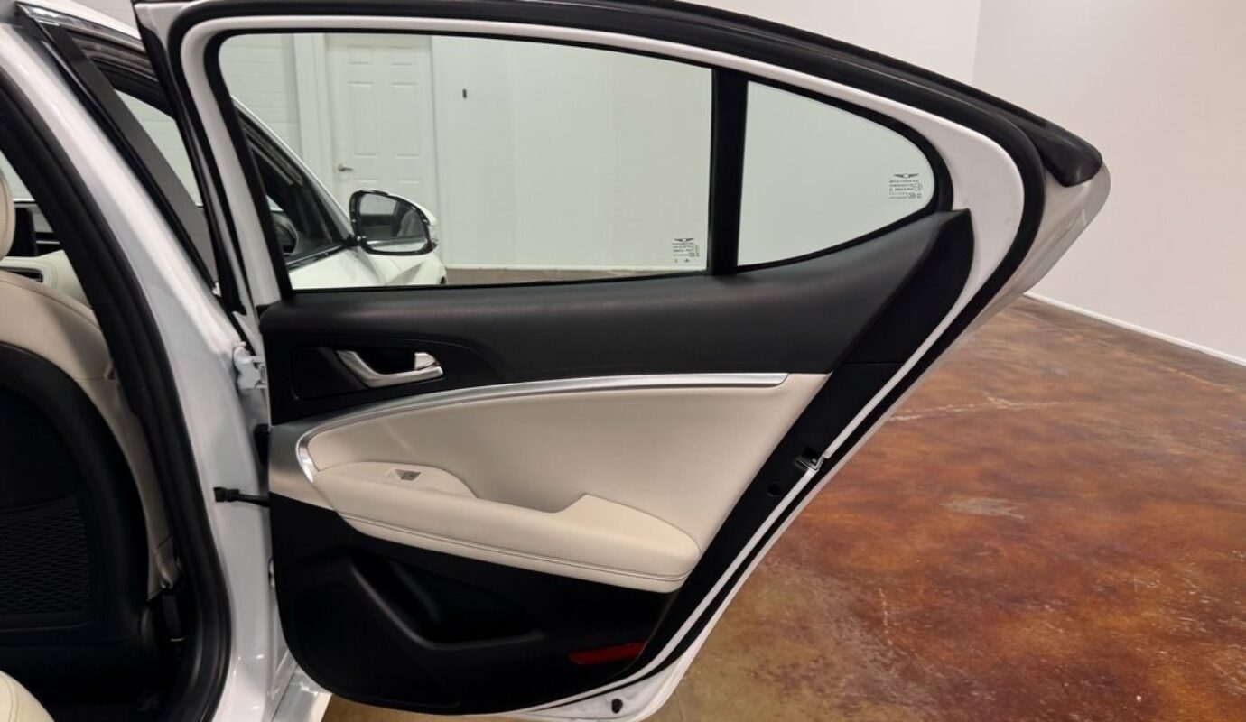 2025 Genesis G70 2.5T