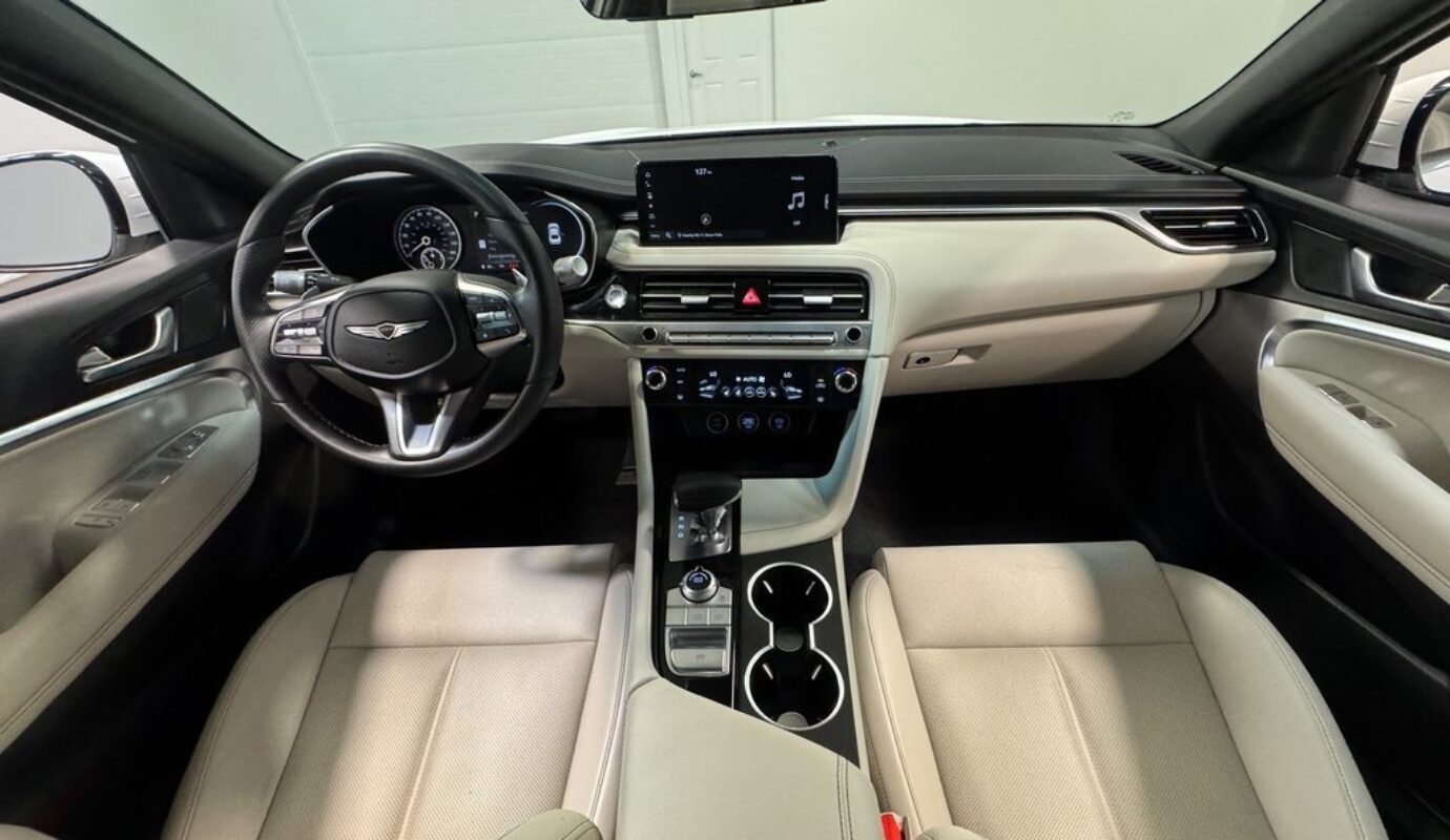 2025 Genesis G70 2.5T