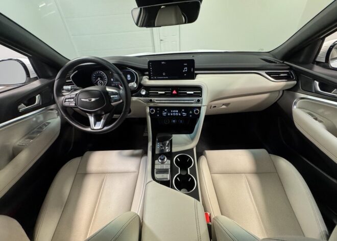 2025 Genesis G70 2.5T