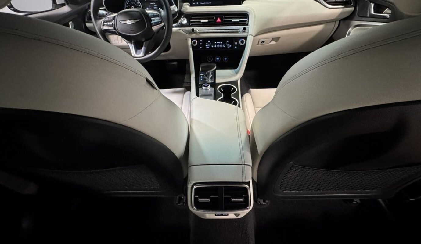 2025 Genesis G70 2.5T