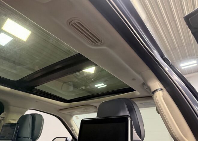 2020 Lincoln Navigator Black Label