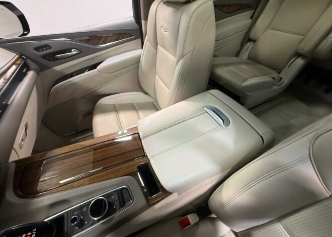 2021 Cadillac Escalade ESV Sport Platinum