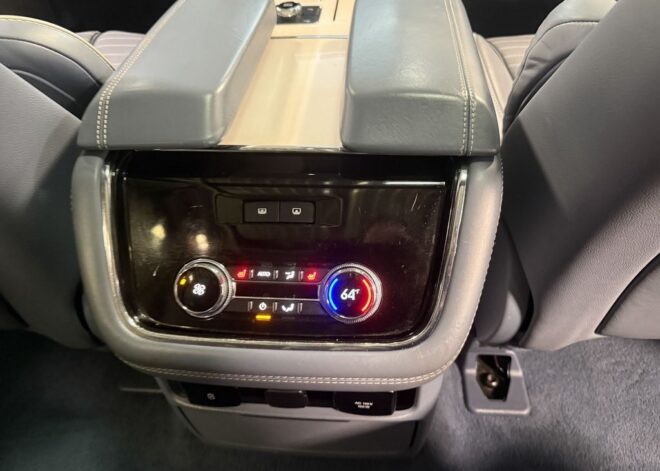 2020 Lincoln Navigator Black Label