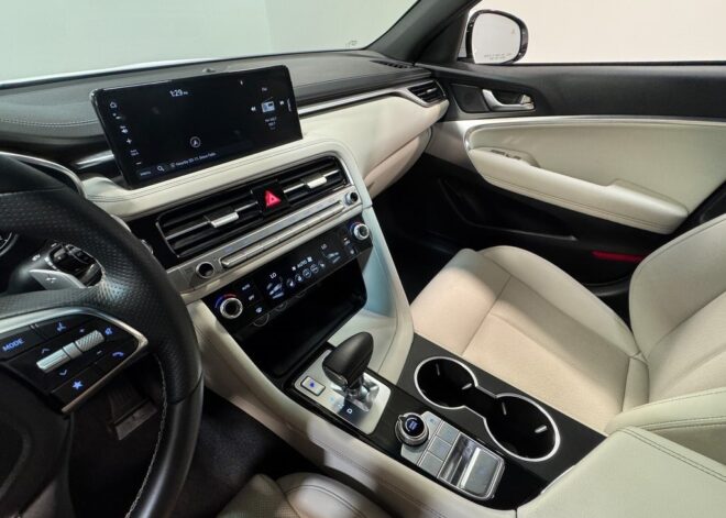 2025 Genesis G70 2.5T