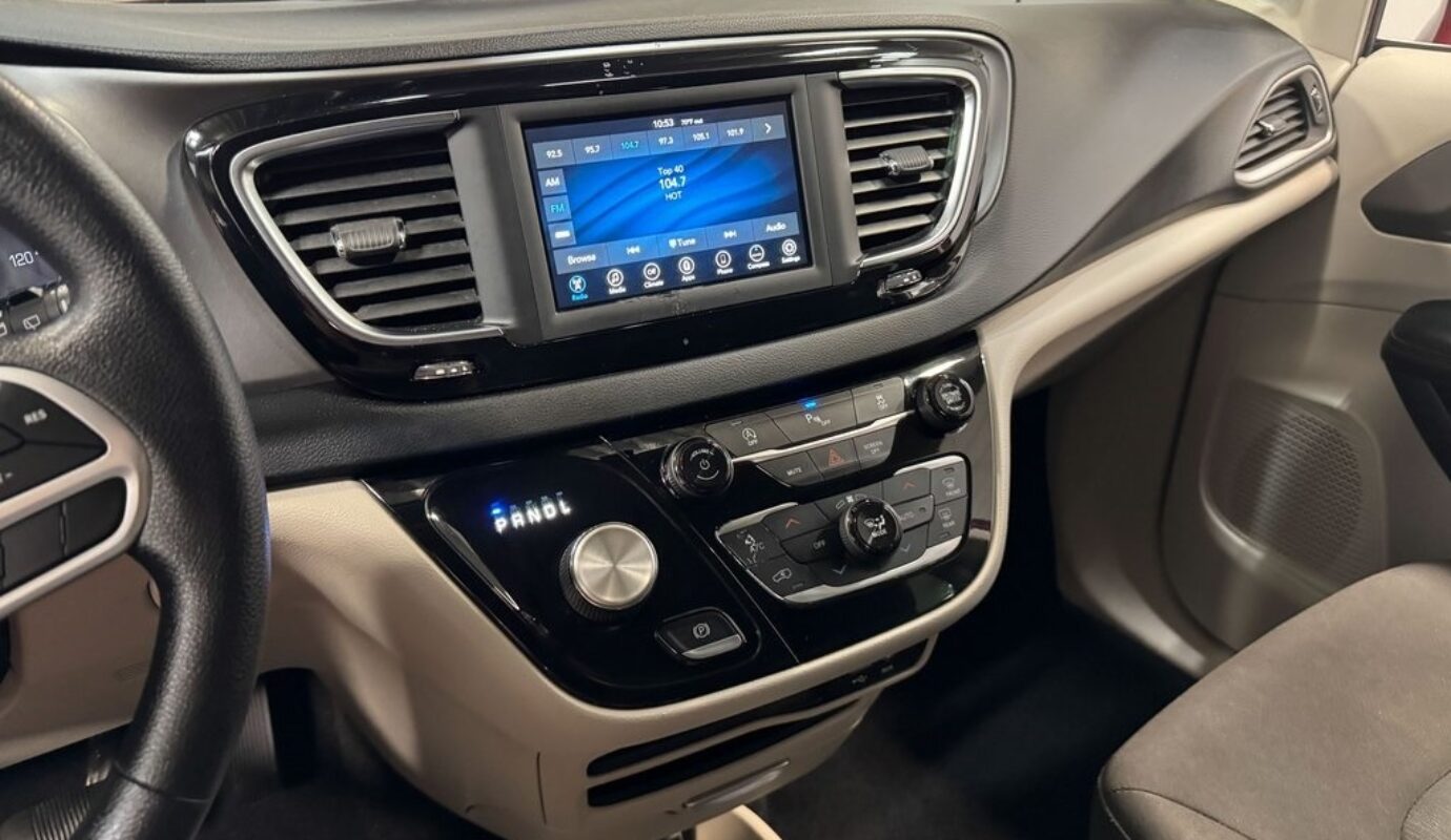 2020 Chrysler Pacifica Touring