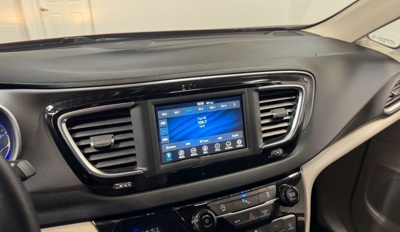 2020 Chrysler Pacifica Touring