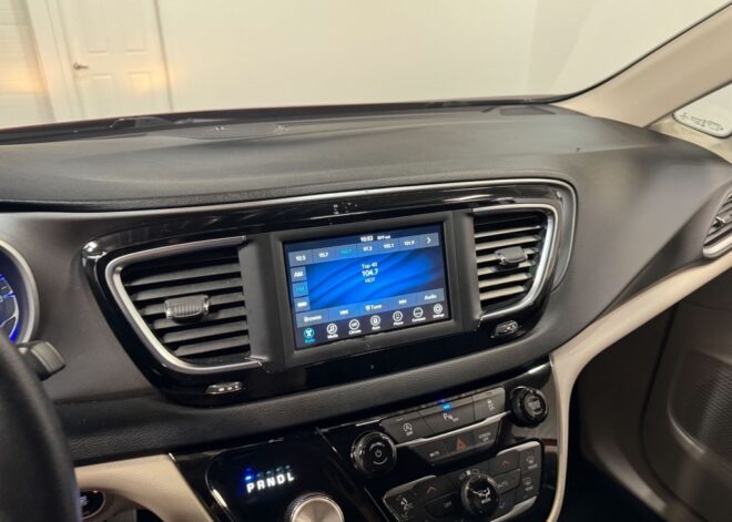 2020 Chrysler Pacifica Touring