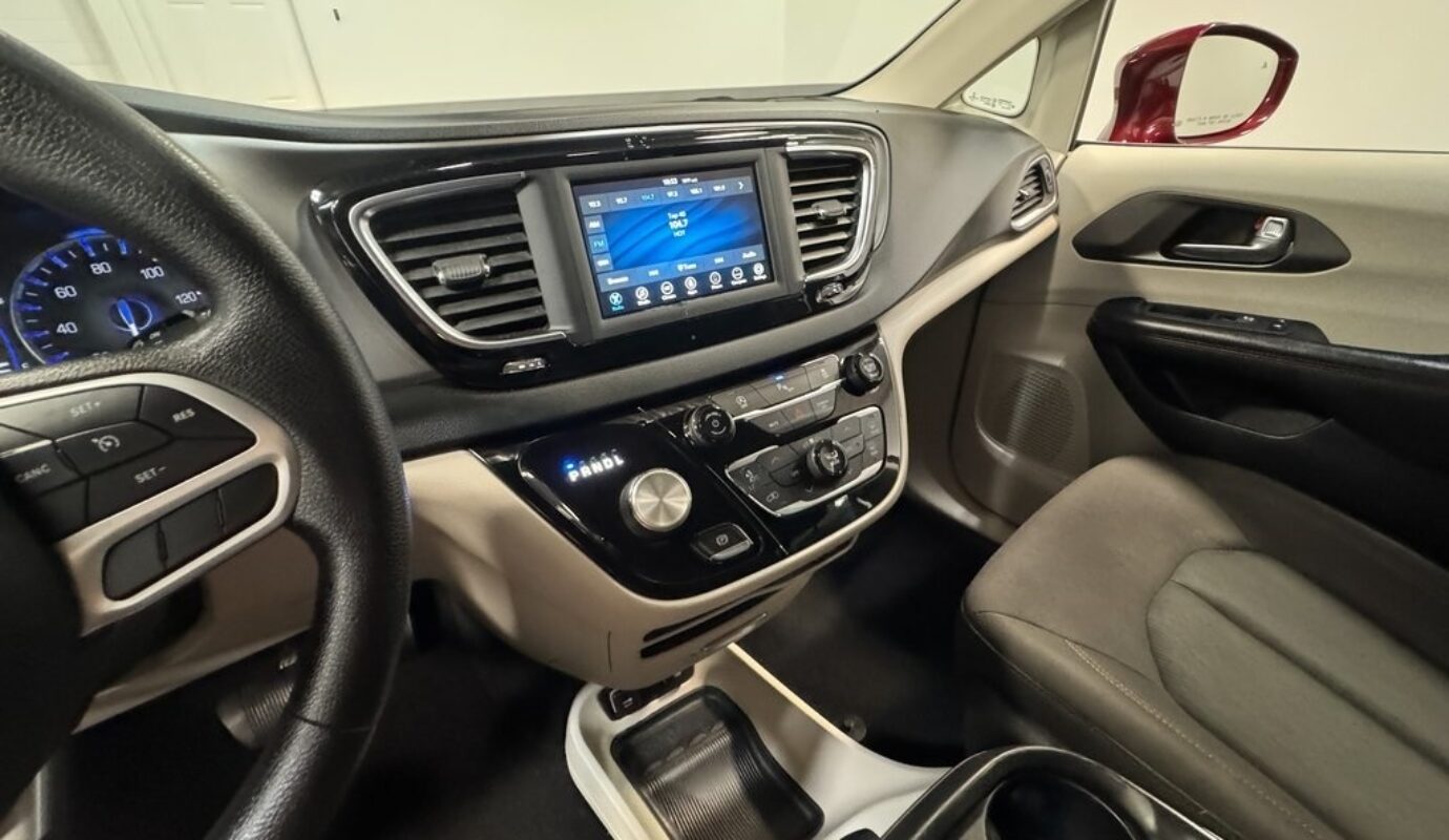 2020 Chrysler Pacifica Touring