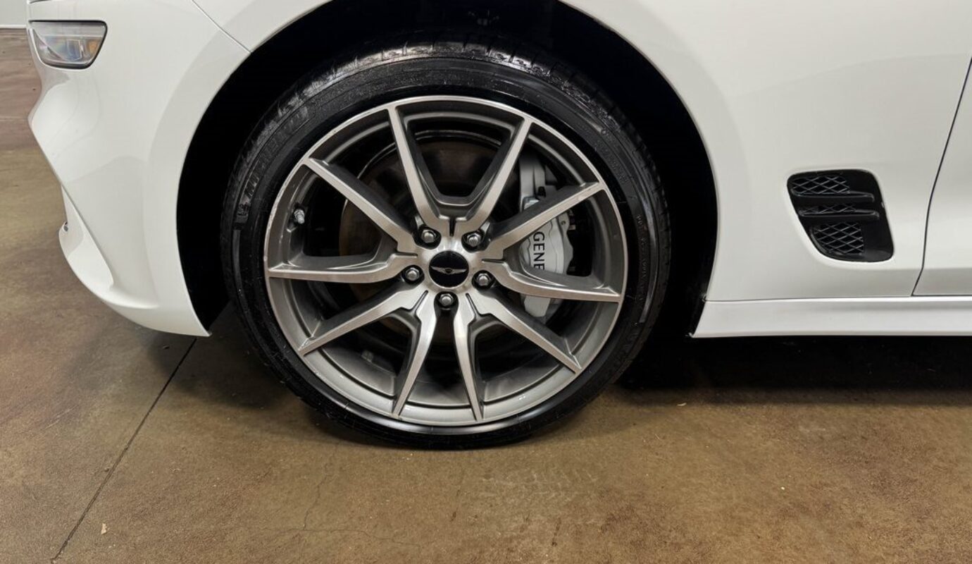 2025 Genesis G70 2.5T