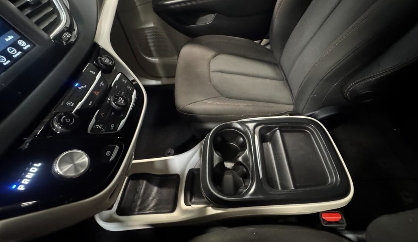 2020 Chrysler Pacifica Touring