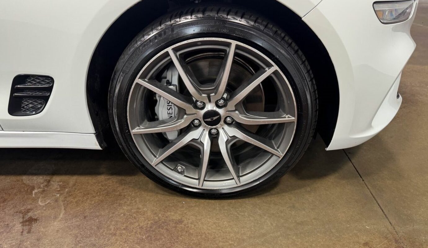 2025 Genesis G70 2.5T