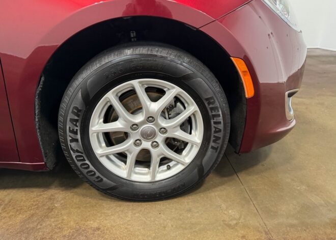 2020 Chrysler Pacifica Touring