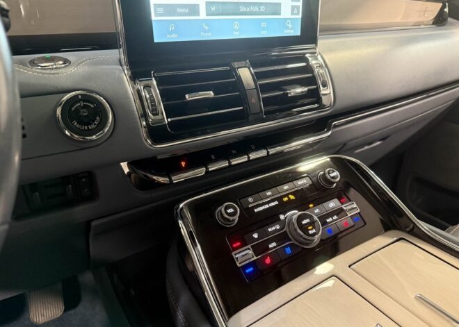 2020 Lincoln Navigator Black Label