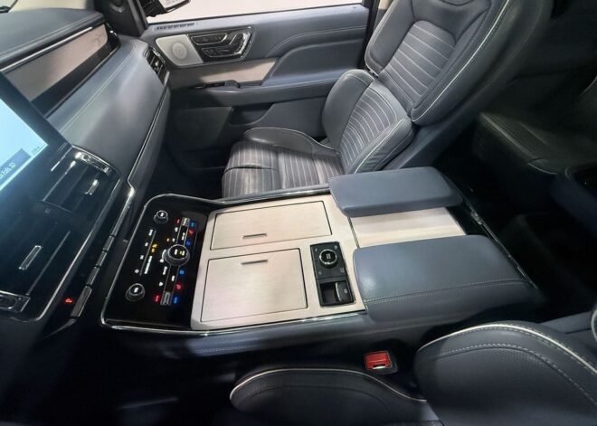 2020 Lincoln Navigator Black Label