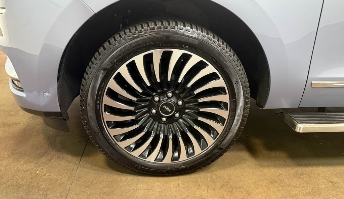 2020 Lincoln Navigator Black Label