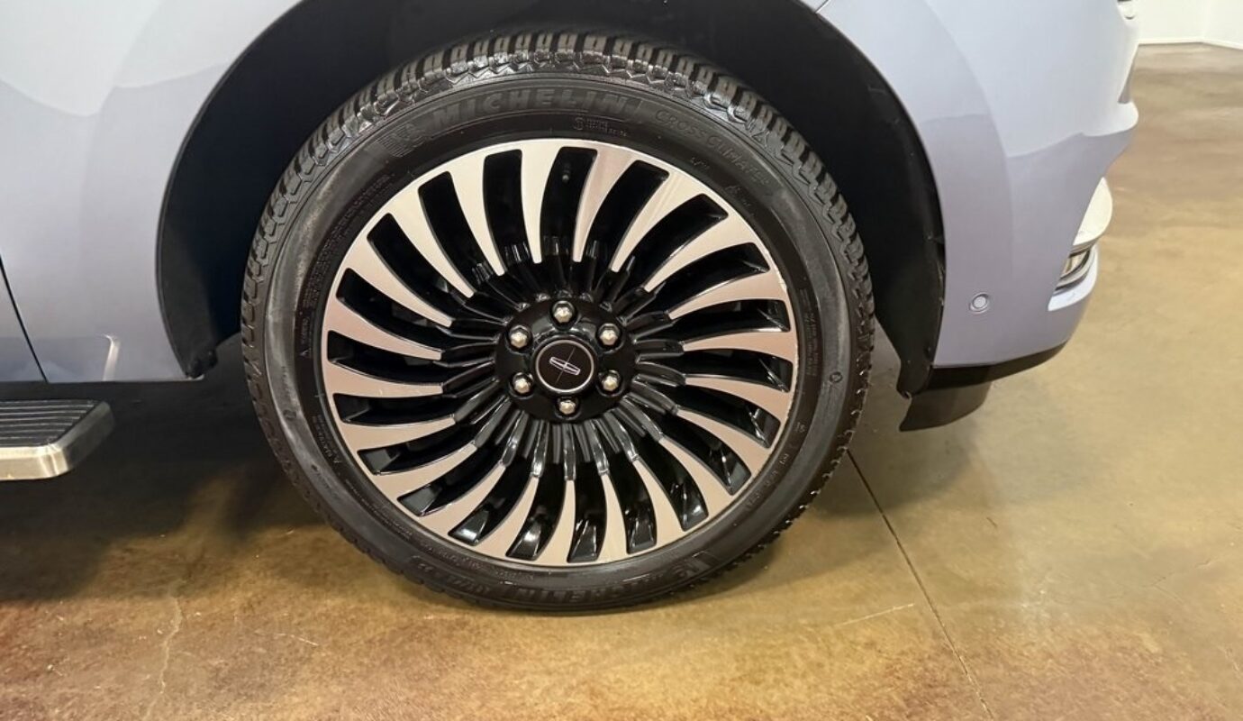 2020 Lincoln Navigator Black Label