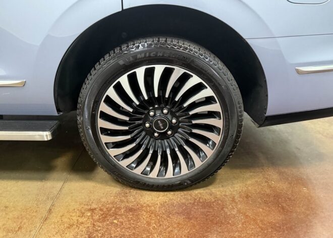 2020 Lincoln Navigator Black Label