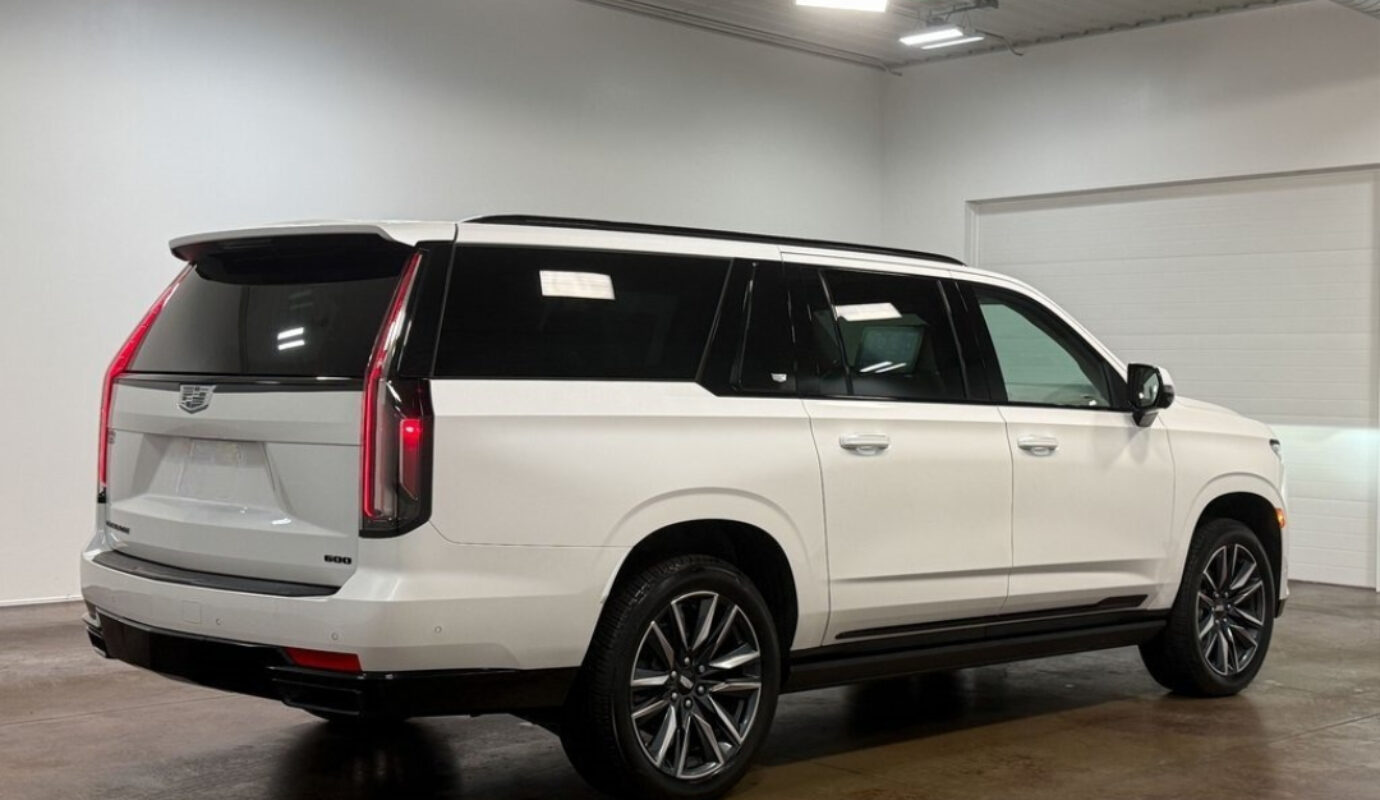 2021 Cadillac Escalade ESV Sport Platinum