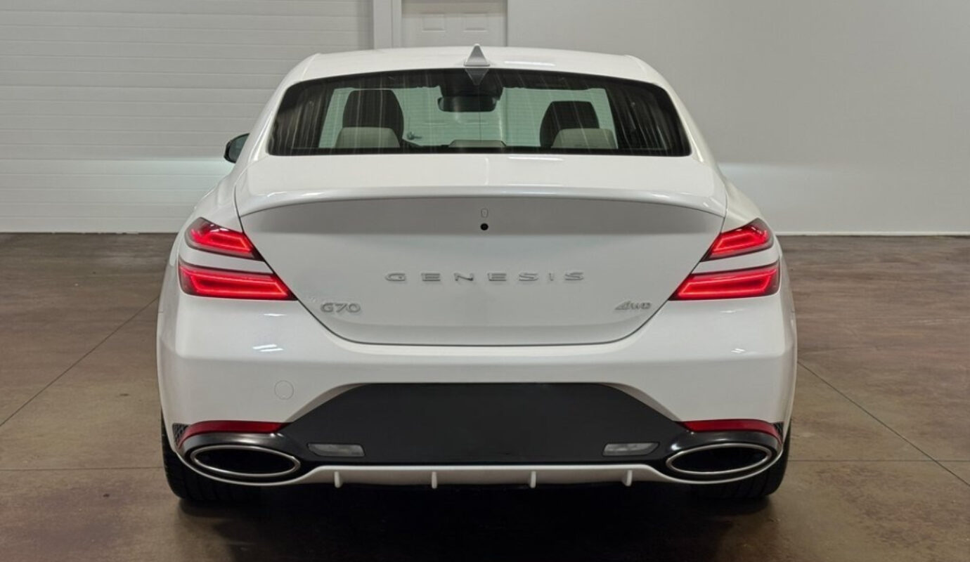 2025 Genesis G70 2.5T