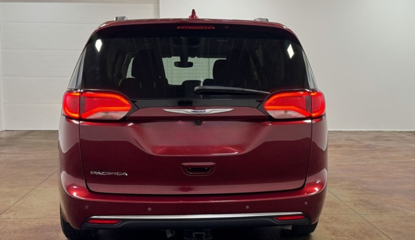 2020 Chrysler Pacifica Touring
