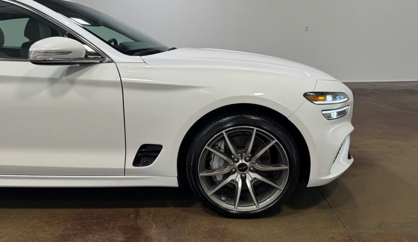 2025 Genesis G70 2.5T