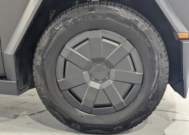 2024 Tesla Cybertruck Foundation