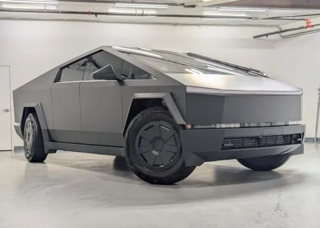 2024 Tesla Cybertruck Foundation