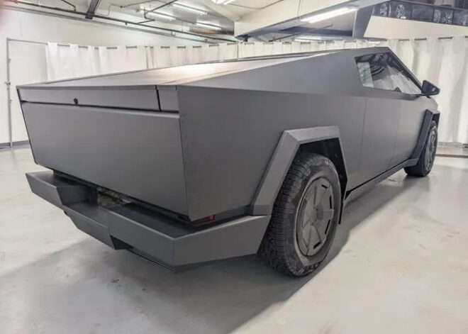 2024 Tesla Cybertruck Foundation